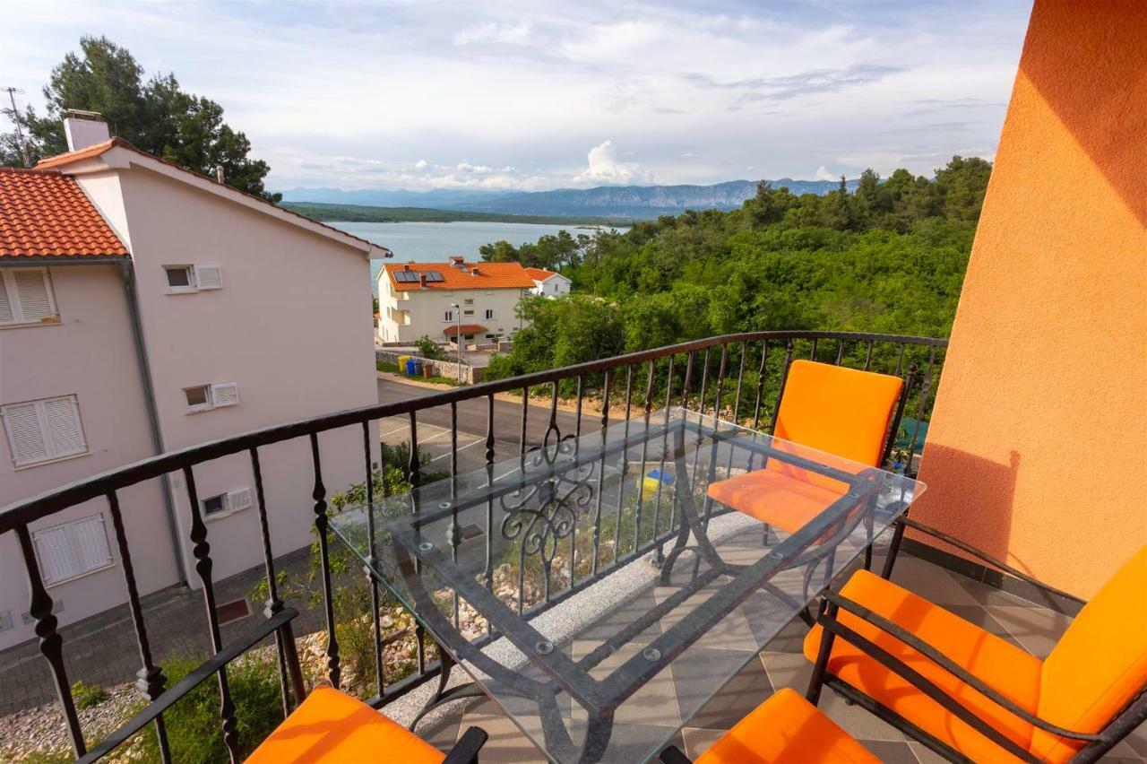 Seafront Apartment Soline With Seaview Екстер'єр фото